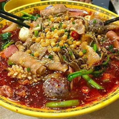  Spicy and Savory:  Discover the Enigmatic Delight of Ji'an's Maocai Hot Pot!